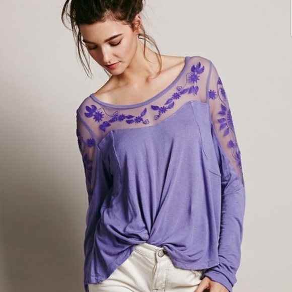ISO Free People New Romantics Lace Top in Purple - Picture 1 of 1